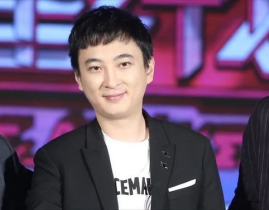 王思聪与网红孙一宁吃瓜,一场意外的美食邂逅